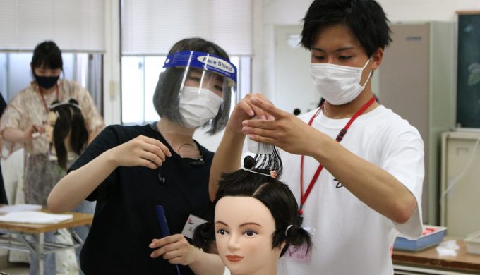 美容体験実習02